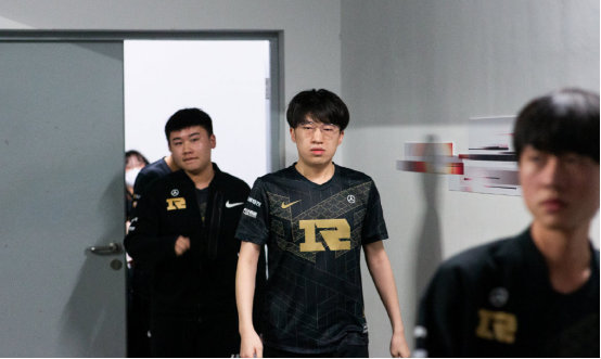 懈的努力和 懈的努力和